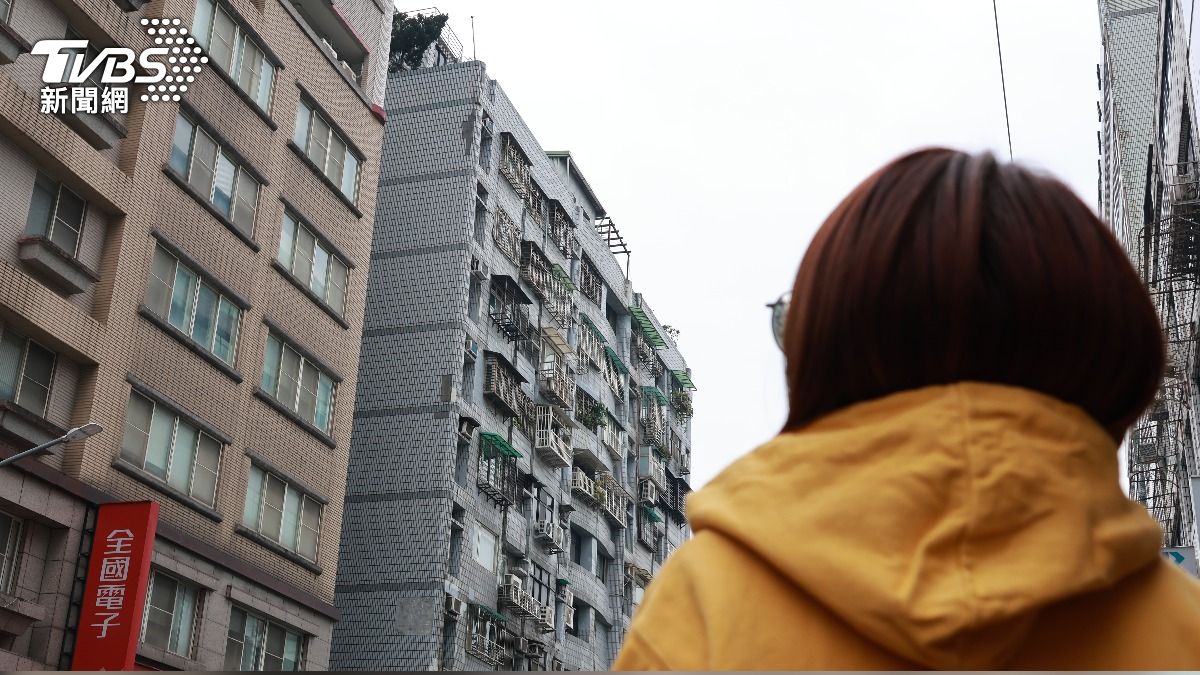 租屋族洪小姐分享租屋經驗，常碰到房東不提供租屋補助。（圖／潘建樺攝）
