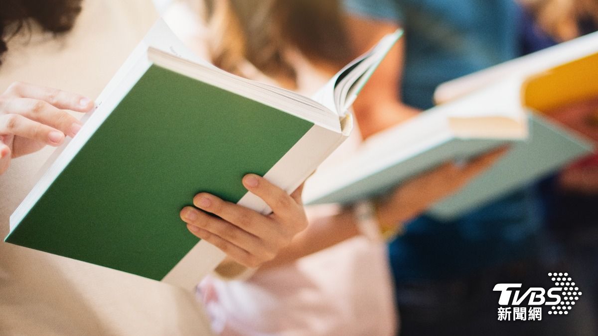 2025上半年暢銷書籍前十出爐! 「科技巨頭」雙入榜