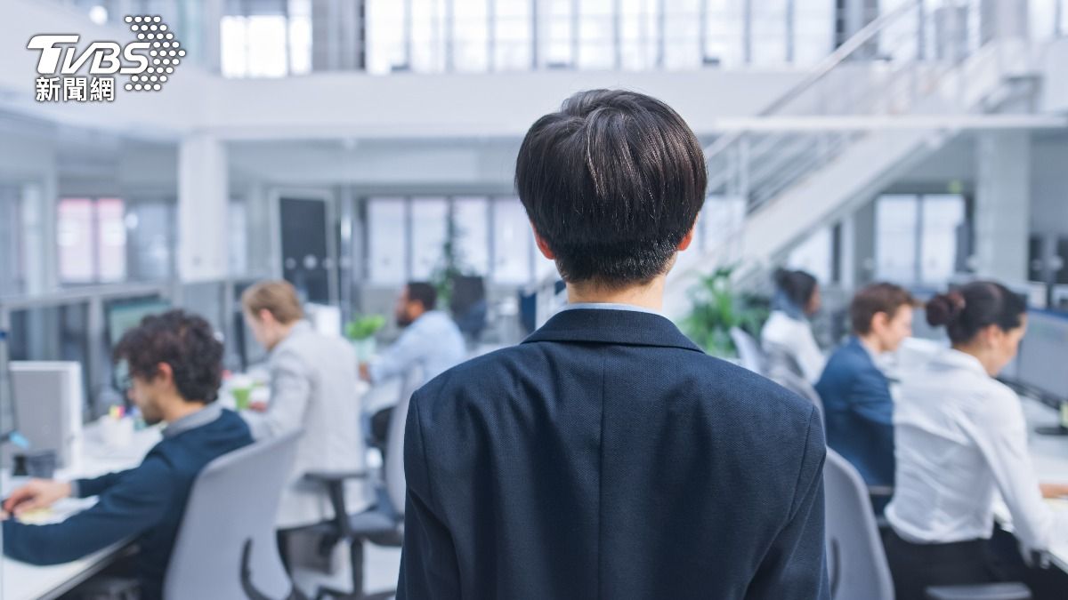 生成式AI快速普及，ChatGPT等工具逐漸進入工作與生活場景。（示意圖／shutterstock達志影像）