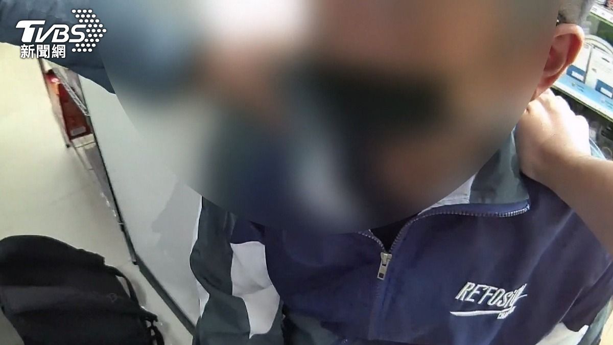 男投資假幣近百萬　車手面交遭警逮。(圖／TVBS)