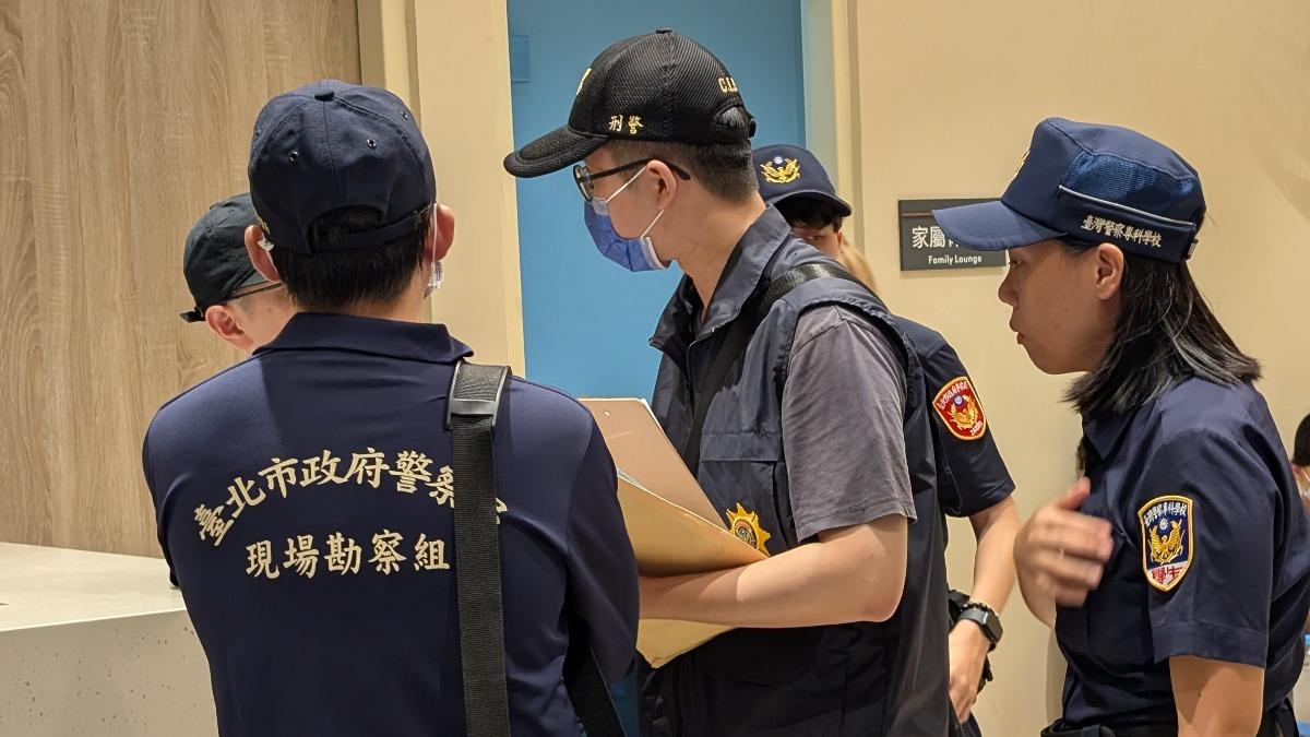 法醫初步檢驗死者疑似觸電導致心因性休克身亡。(圖/翻攝畫面)