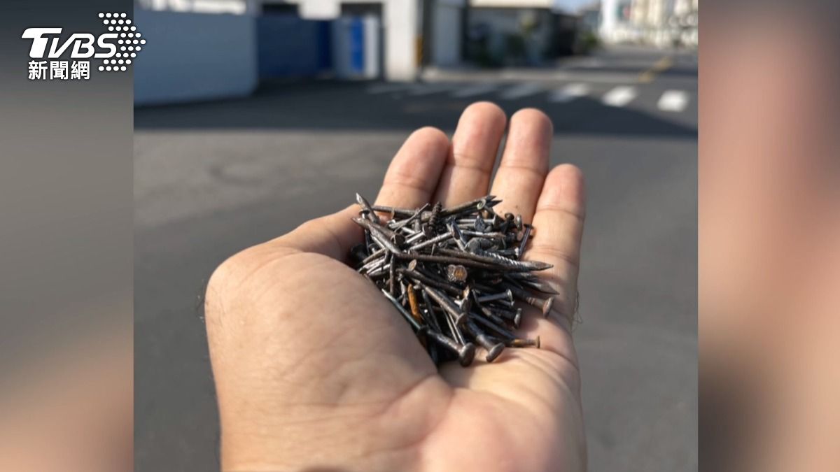 嘉義市「螺絲釘陷阱」連續出現!車主慘遭釘刺(圖/TVBS)