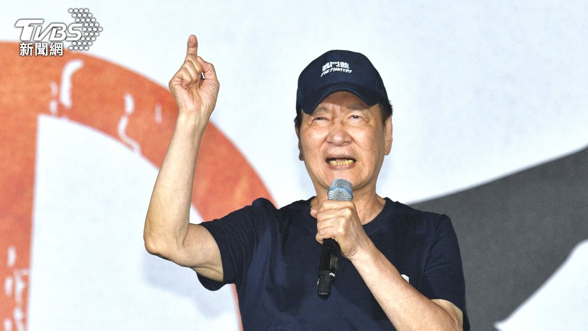 戰鬥藍領袖趙少康出席國民黨「不同意罷免」選前之夜。(圖/胡瑞麒攝)