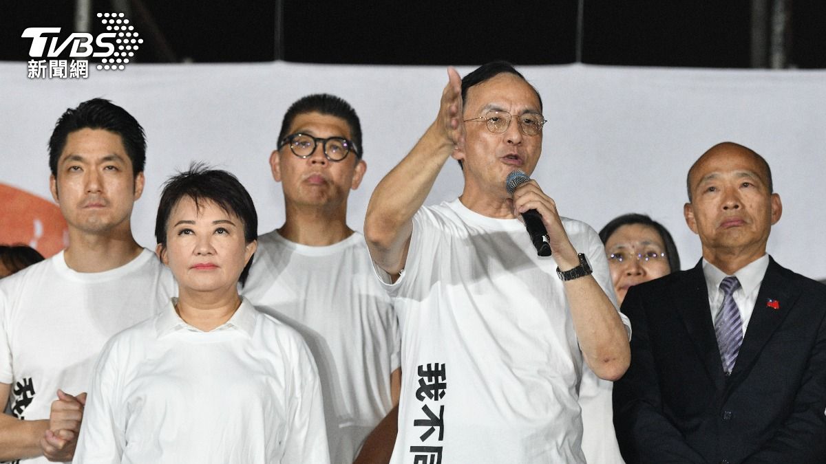 國民黨主席朱立倫（右二）。（圖／胡瑞麒攝）