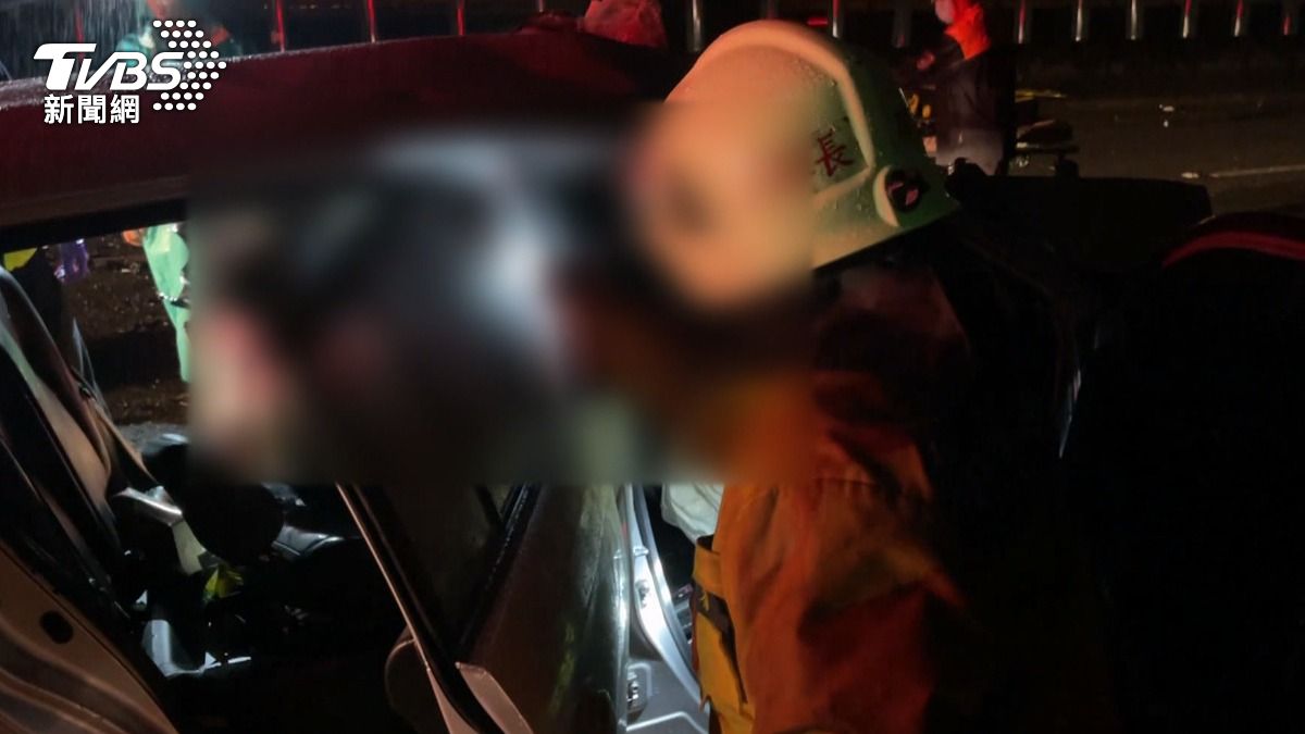 逆向休旅車高速撞擊,25歲男枉死。(圖/TVBS)