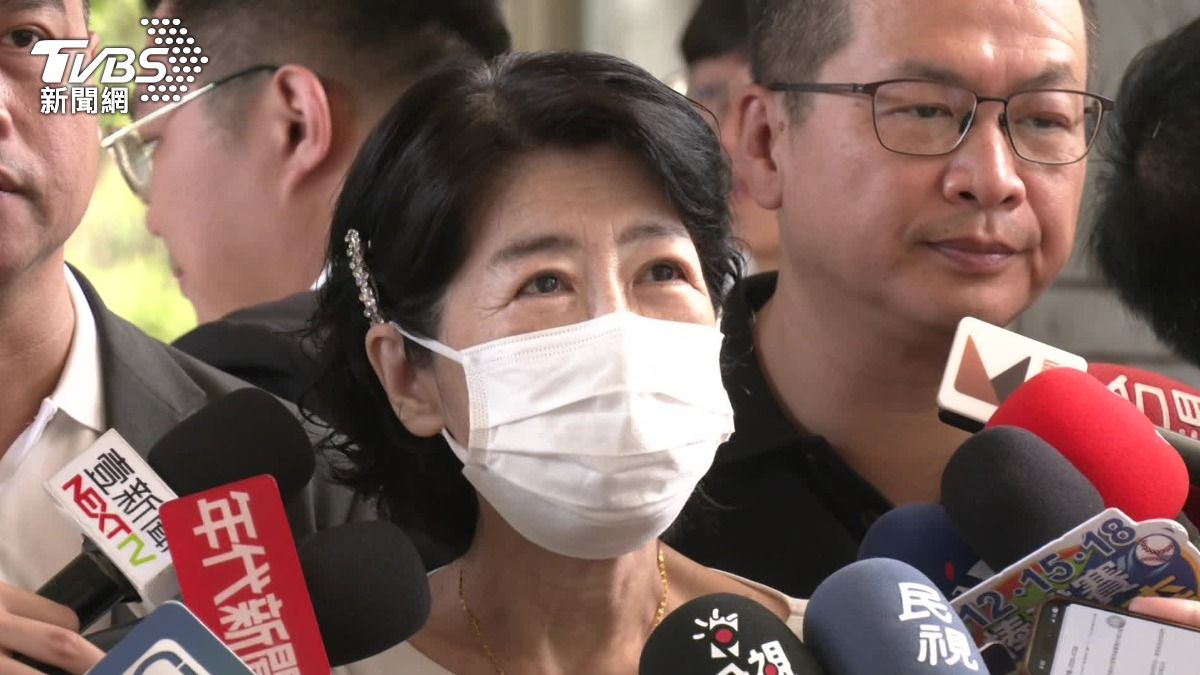 陳佩琪嘆沒有柯文哲陪同。(圖/TVBS)