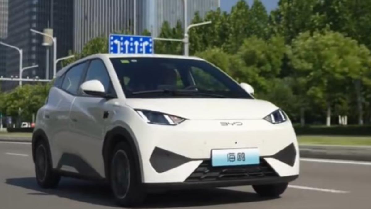 比亞迪多款車號稱搭載自家研發的「天神之眼」,(圖/比亞迪微博)