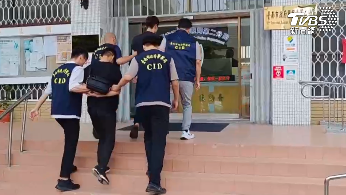台南爆當街擄人!街頭警匪追逐 嫌稱「行車糾紛」警疑不單純