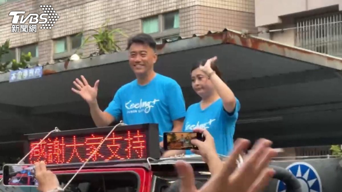 林沛祥晚間開始進行掃街謝票。（圖／TVBS）