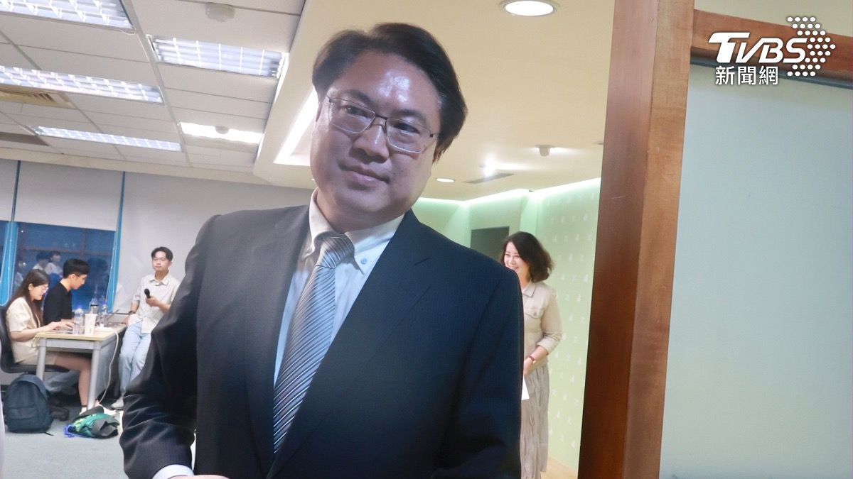 快訊/大罷免失敗 林右昌請辭民進黨秘書長:我來承擔一切責任