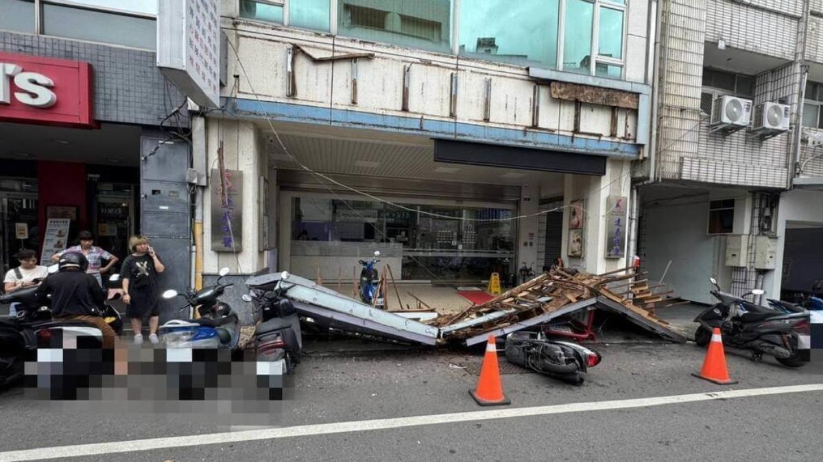 嚇壞!台中太平中醫診所 「招牌突崩落」砸6機車