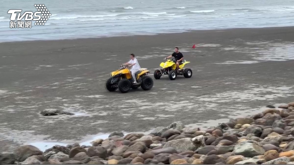 15歲少年謊稱上班 竹南海邊遭浪捲走。(圖/TVBS)