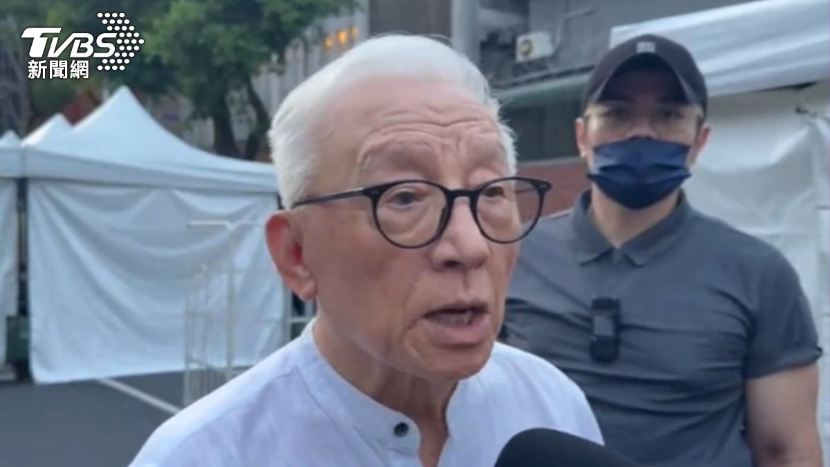 反共護台聯盟發起人曹興誠，呼籲志工放手823罷免。（圖／TVBS）