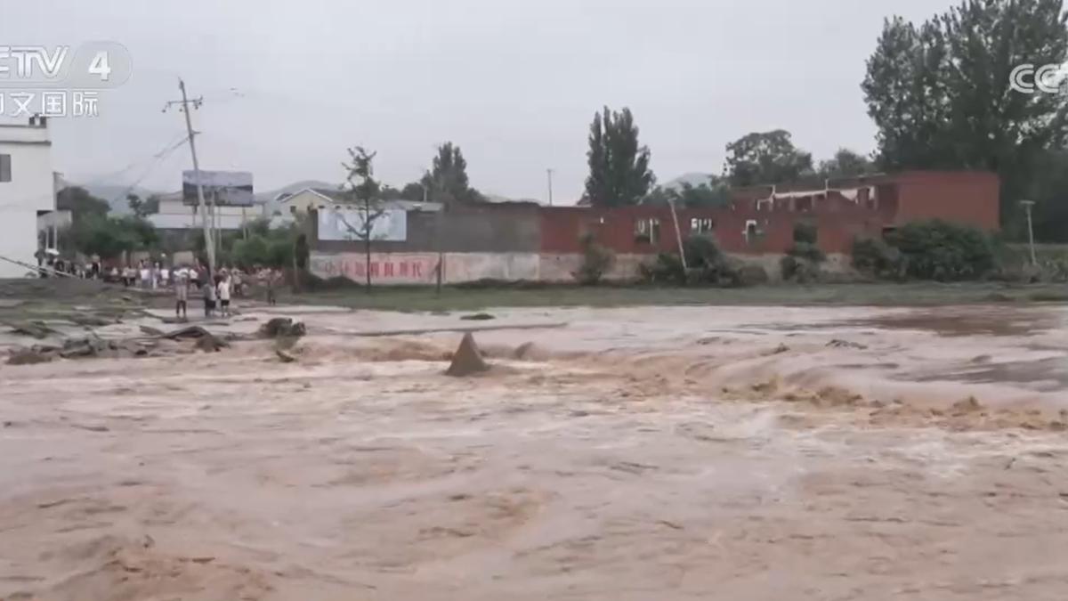 中國北方暴雨!7河川水量創紀錄 官方連發山洪、地質災害預警