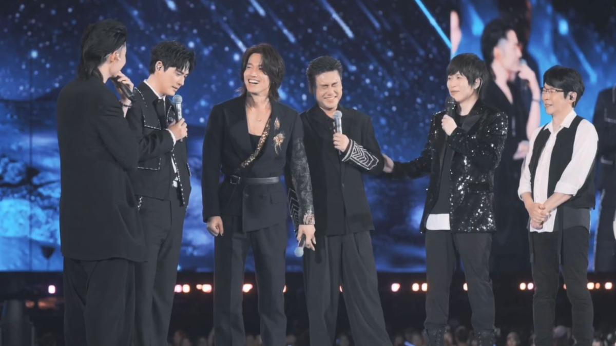 F4在五月天鳥巢演唱會合體。(圖/相信音樂提供)