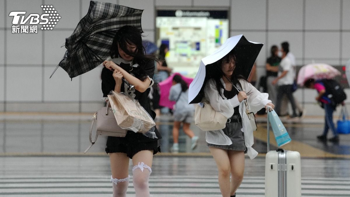 颱風「竹節草」和「柯羅莎」逼近日本,各地將出現不穩定天氣。(圖/達志影像歐新社)