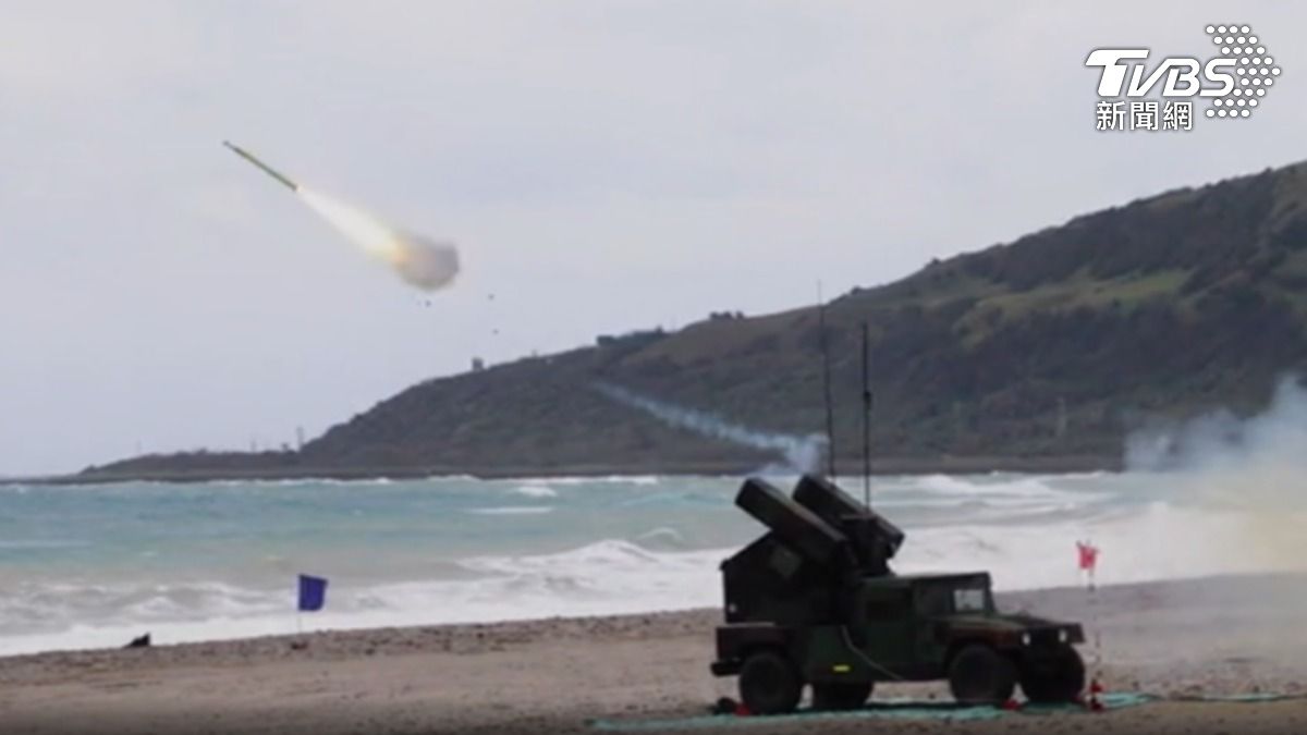 復仇者飛彈發射車，為刺針防空飛彈的車載版本。（圖／TVBS）