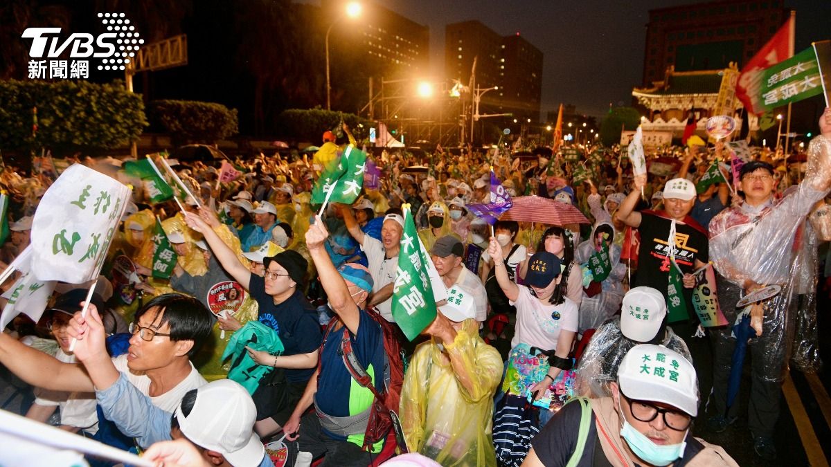 黃暐瀚列出大罷免失敗展現的4大民意，籲民進黨放低身段。（圖／胡瑞麒攝）