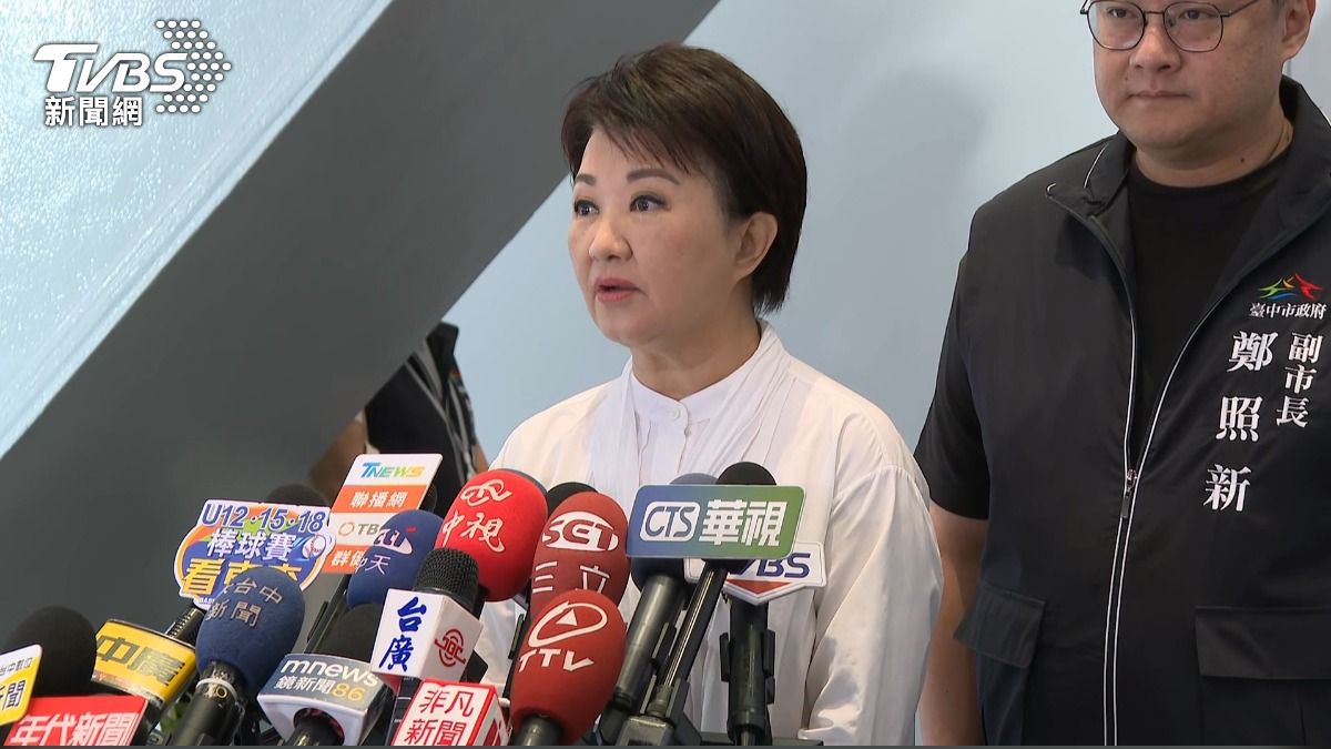 網傳「藍營縣市普發4萬」圖卡惹議，盧秀燕出面澄清：完全是假消息。(圖／TVBS)
