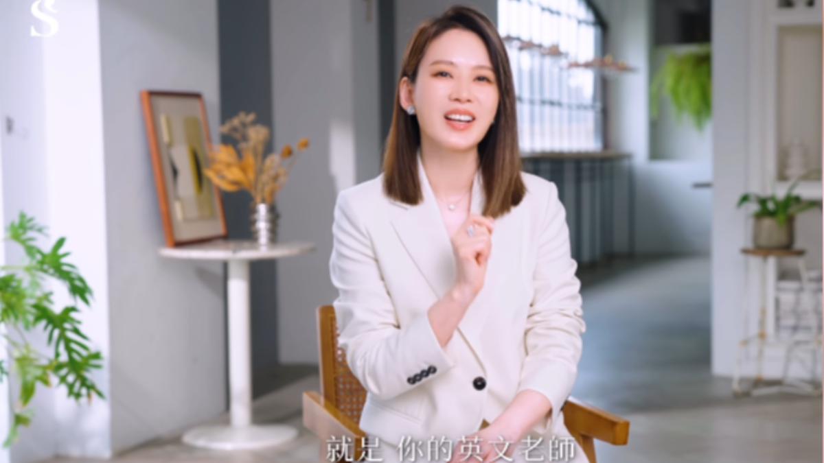 才請辭《熱吵店》!Melody震撼宣布「開課教書」 兼職現況曝光