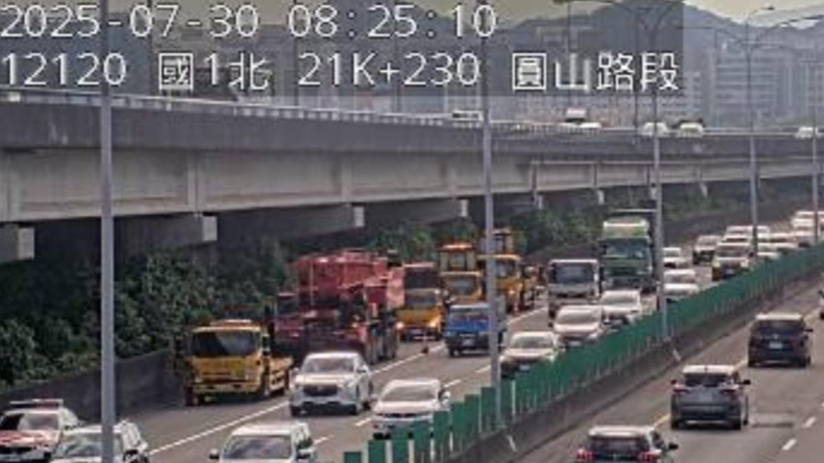 快訊／上班注意！國道1號南下圓山路段　「起重機故障」大塞車
