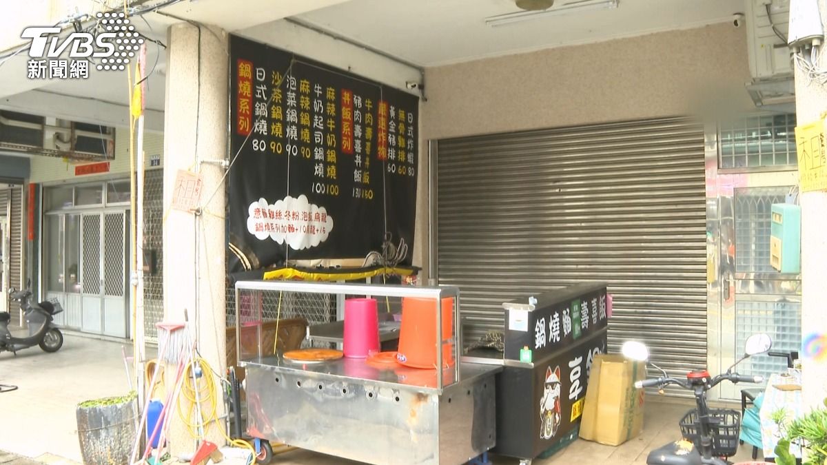 「鞭炮轟鍋燒麵店」砸店暴徒落網!疑害情變報復 老闆全家嚇到逃離。(圖/TVBS)