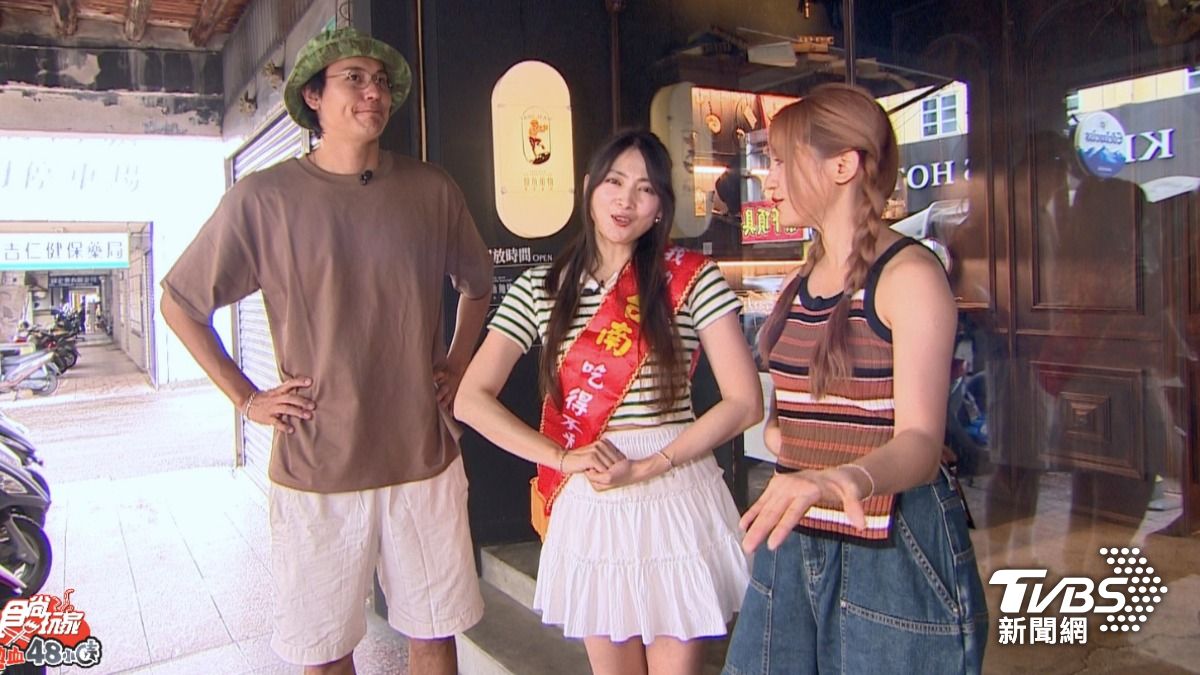 阿喜(中)頻頻搞笑,風田(左)和朵拉在旁目瞪口呆。(圖/TVBS)
