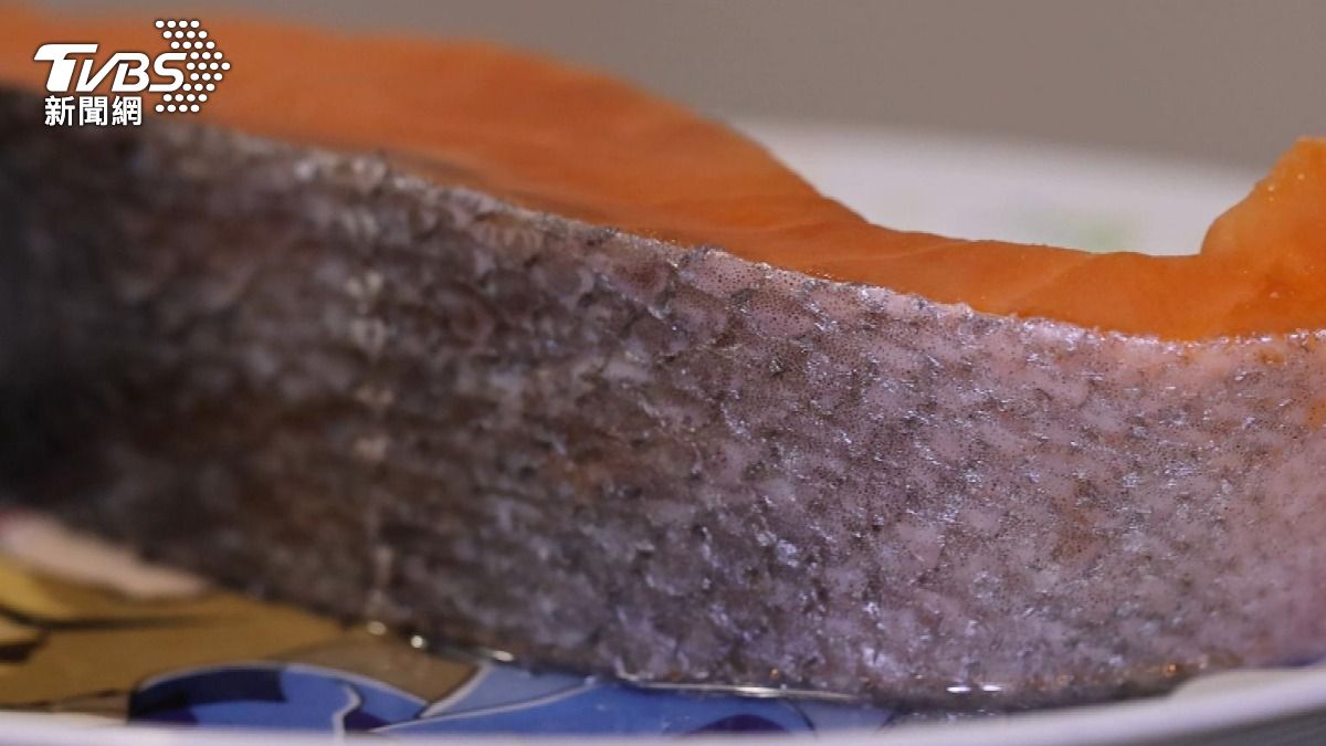 鮭魚富含Omega-3保護心血管。 (圖/TVBS)