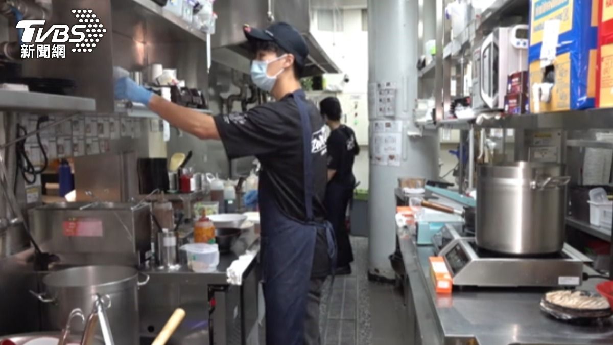 暑假打工成為學生求職熱潮。（圖／TVBS）