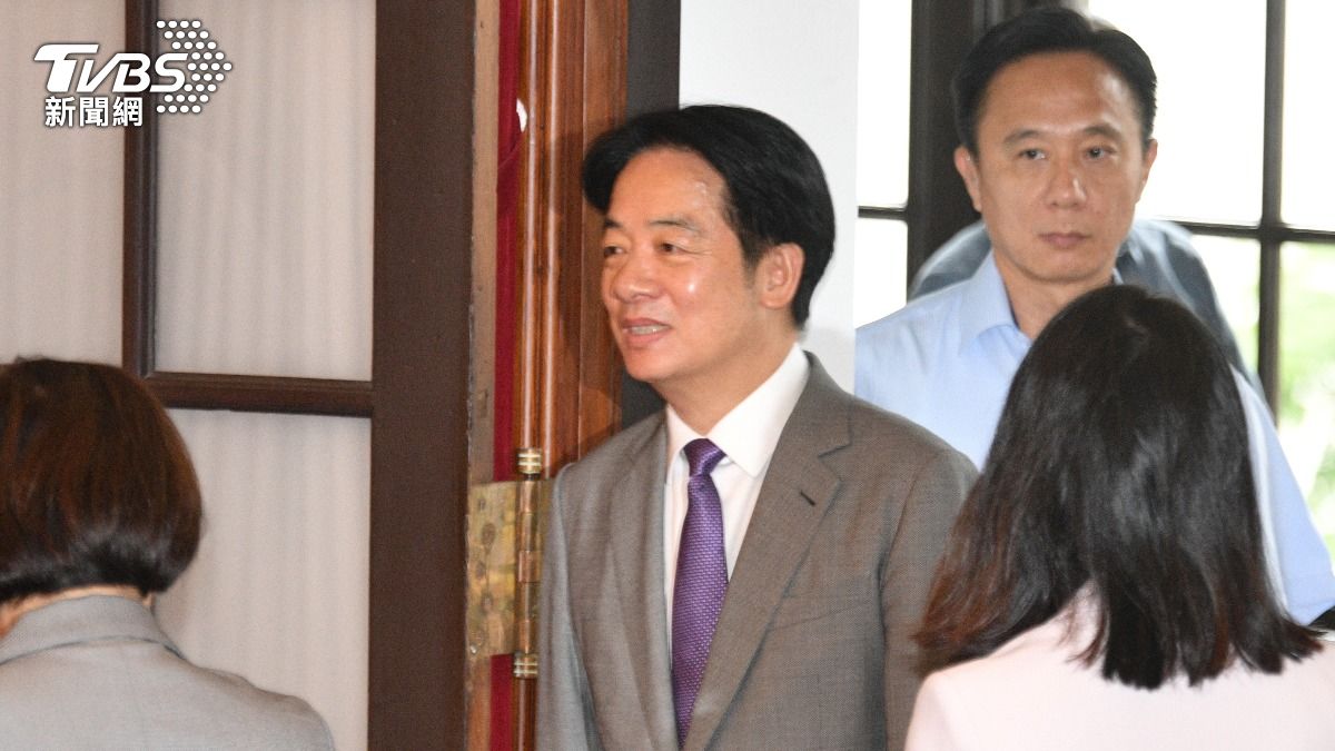總統賴清德親上火線開記者會。(圖/胡瑞麒攝)