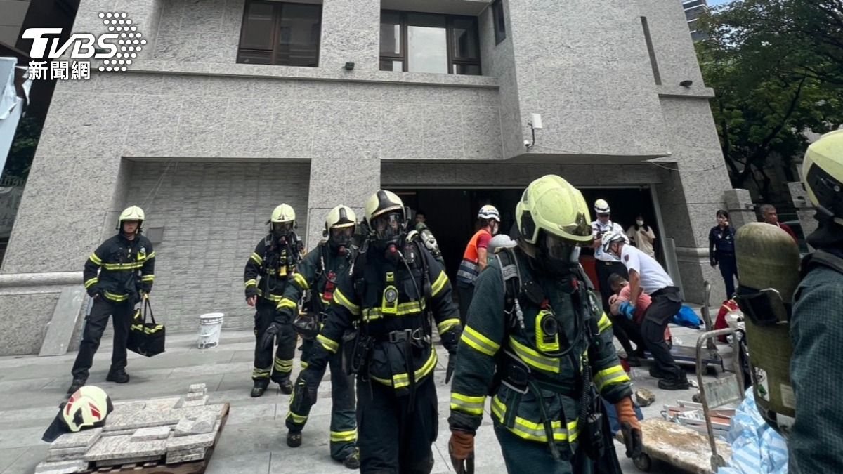 快訊／疑吸入揮發性氣體　士林7工人送醫「1人命危插管搶救」