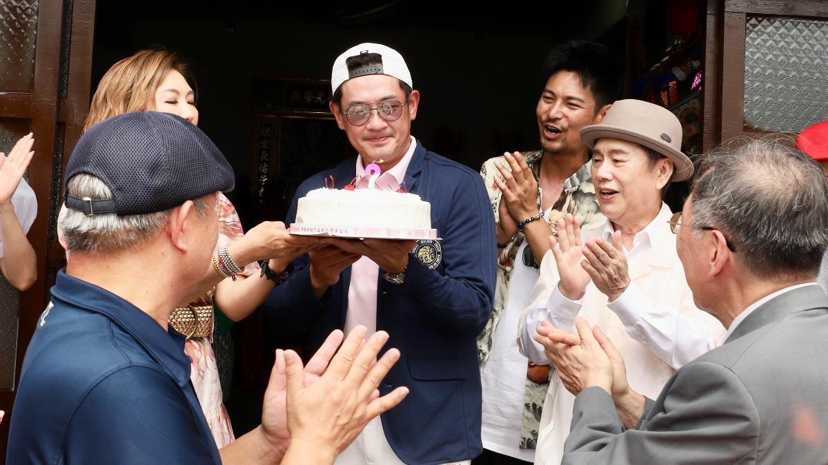 今是柯叔元53歲生日。(圖/民視提供)