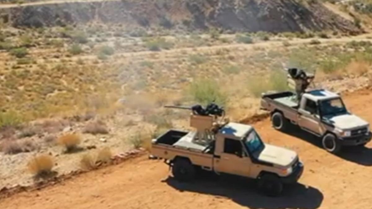國外成熟C-UAS(反無人機系統),僅運用一般車輛結合鏈砲與偵蒐裝置,亦可達成無人機反制。(圖/Northrop Grumman)
