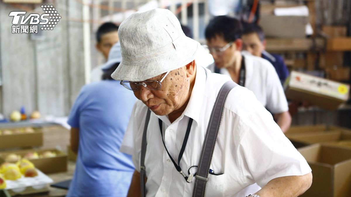 想避免老人味?「這幾處」要特別洗乾淨 醫曝3習慣恐加重體味