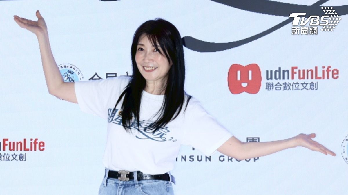 斷開夏克立1年!黃嘉千回春「被疑戀愛」 王偉忠助攻:可以講了