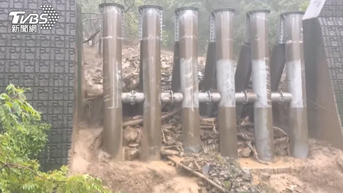茂林雨量破紀錄,八天狂降2600毫米,超台灣年均量。(圖/TVBS)