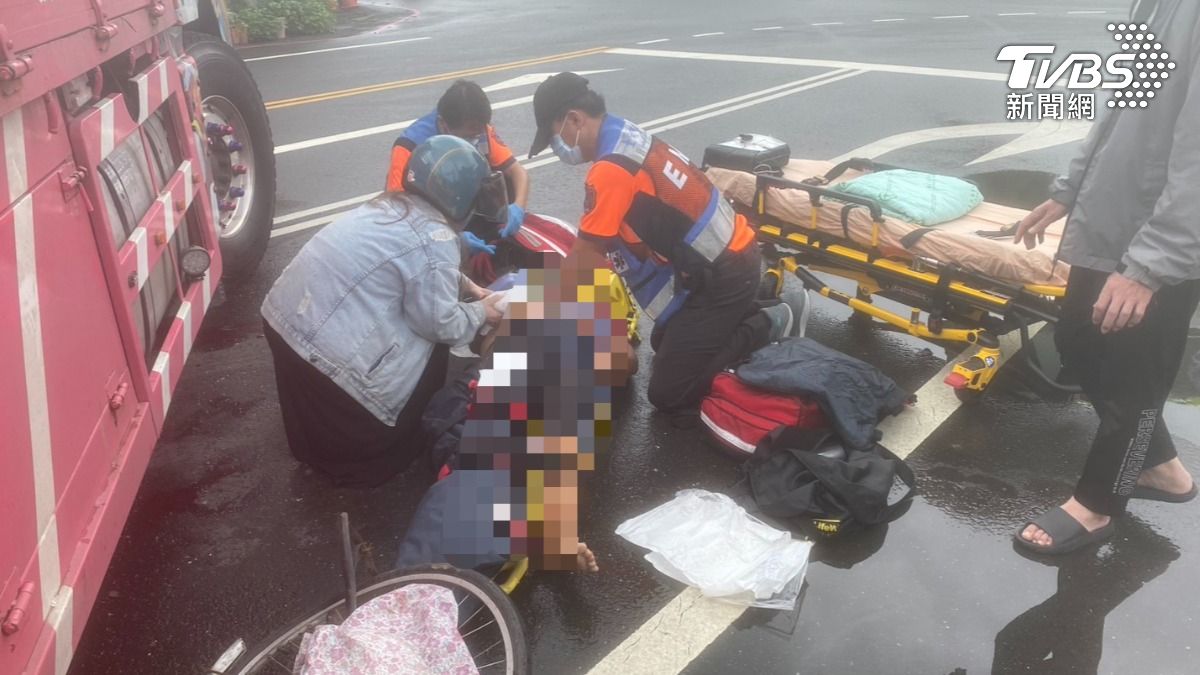 陳王婦被捲入車底，被救出時已失去生命跡象。（圖／民眾提供）