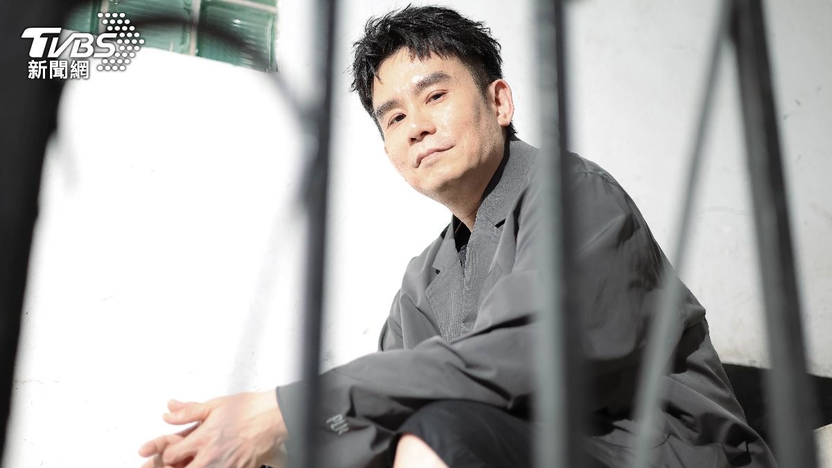 杜政哲52天拍完《拜六禮拜》。(圖/張哲鳴攝)