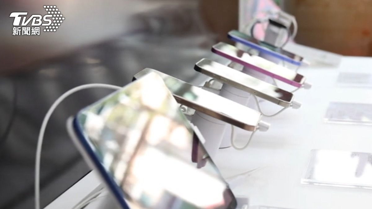 分析師預估iPhone 17系列定價不排除較前一代調漲。(圖/TVBS)
