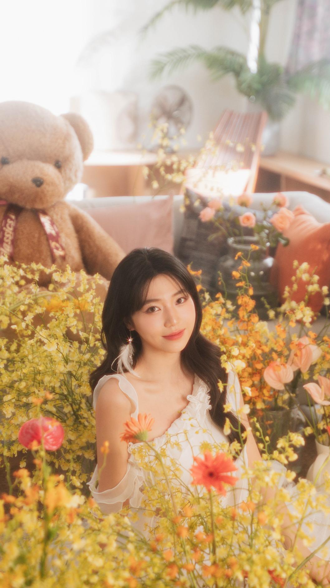 言芯推出〈沒什麼道理〉MV。(圖/年代整合提供)