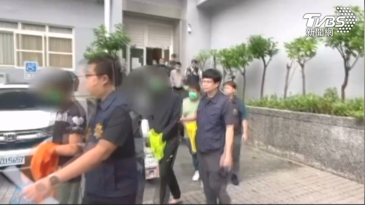 高雄知名的阮式家族醫院經營權之爭,27名黑衣人假冒保全闖醫院,「堂姐妹爭產權」揭家族鬥爭。(圖/TVBS)