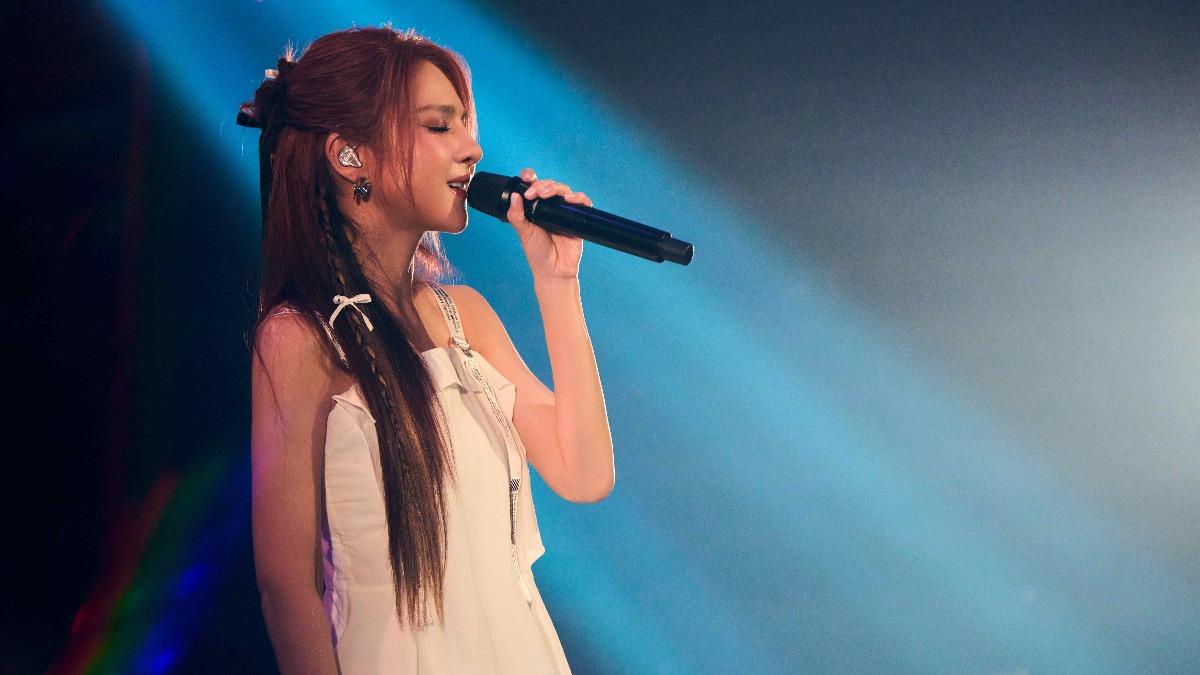 郭靜唱一半突被歌迷搶麥!狂唱王心凌夯曲 真實反應曝光