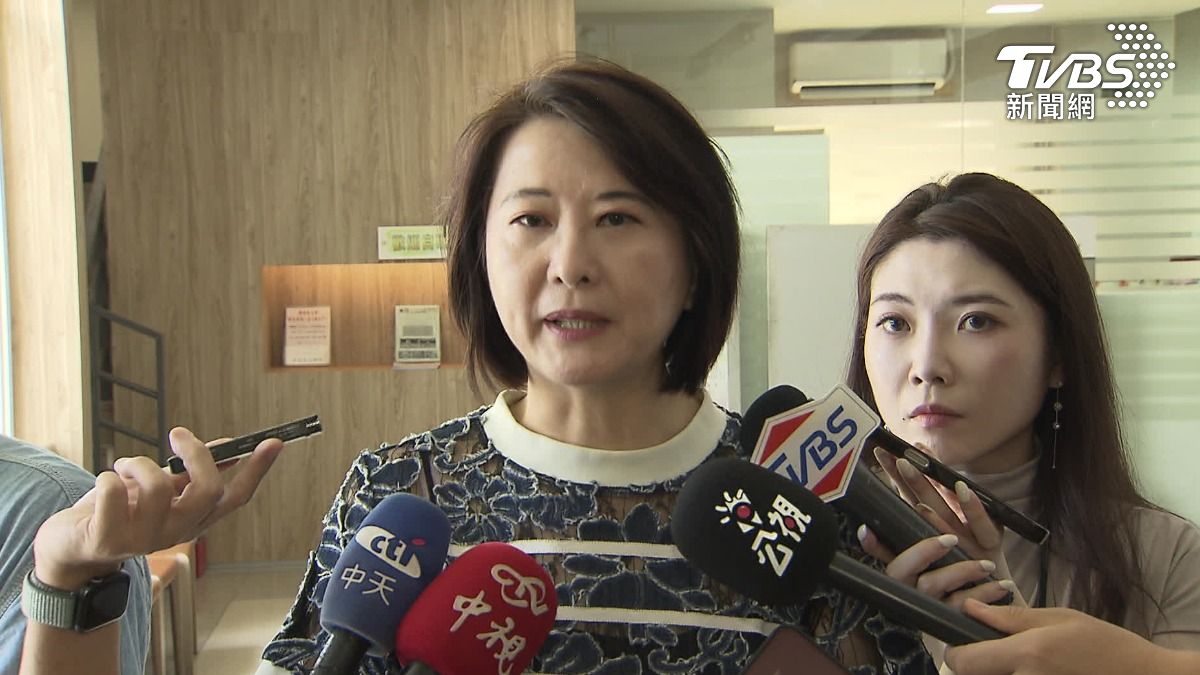 王鴻薇質疑大支沒有利益迴避。(圖/TVBS)
