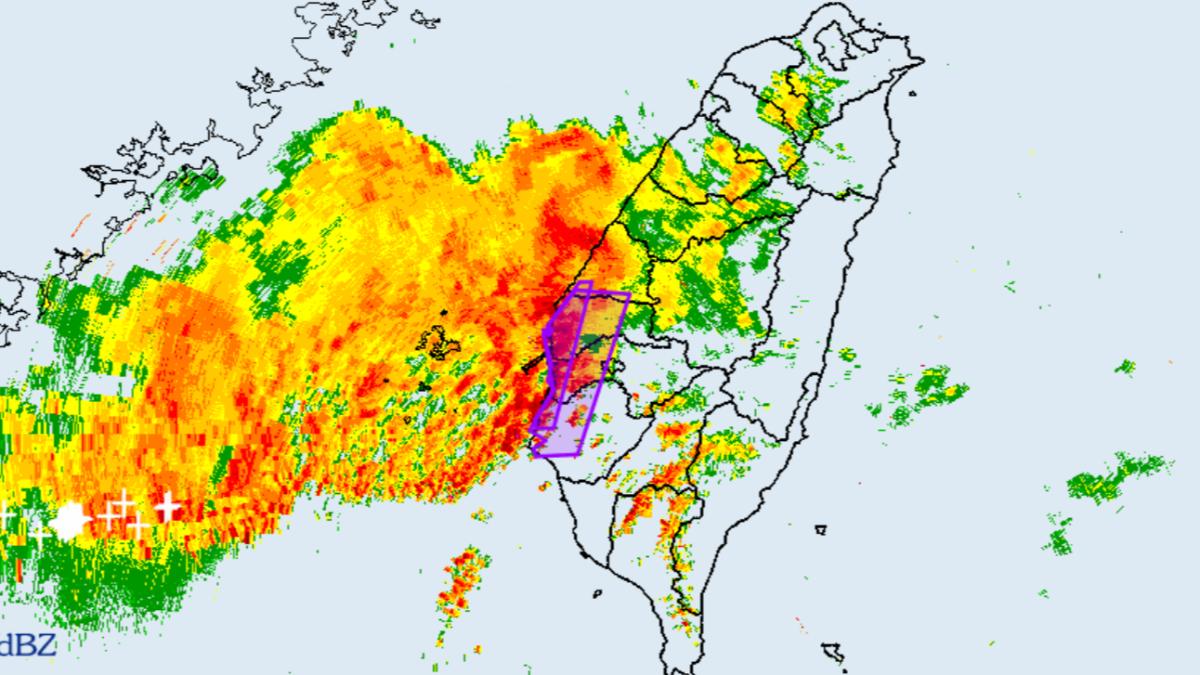 天氣/雨彈轟炸!氣象署發5縣市雷雨預警 雨勢持續至下午2點