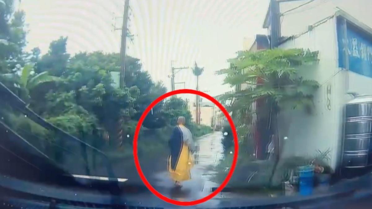 后里出現「豪雨大盜」專挑雨天偷。(圖/警方提供)