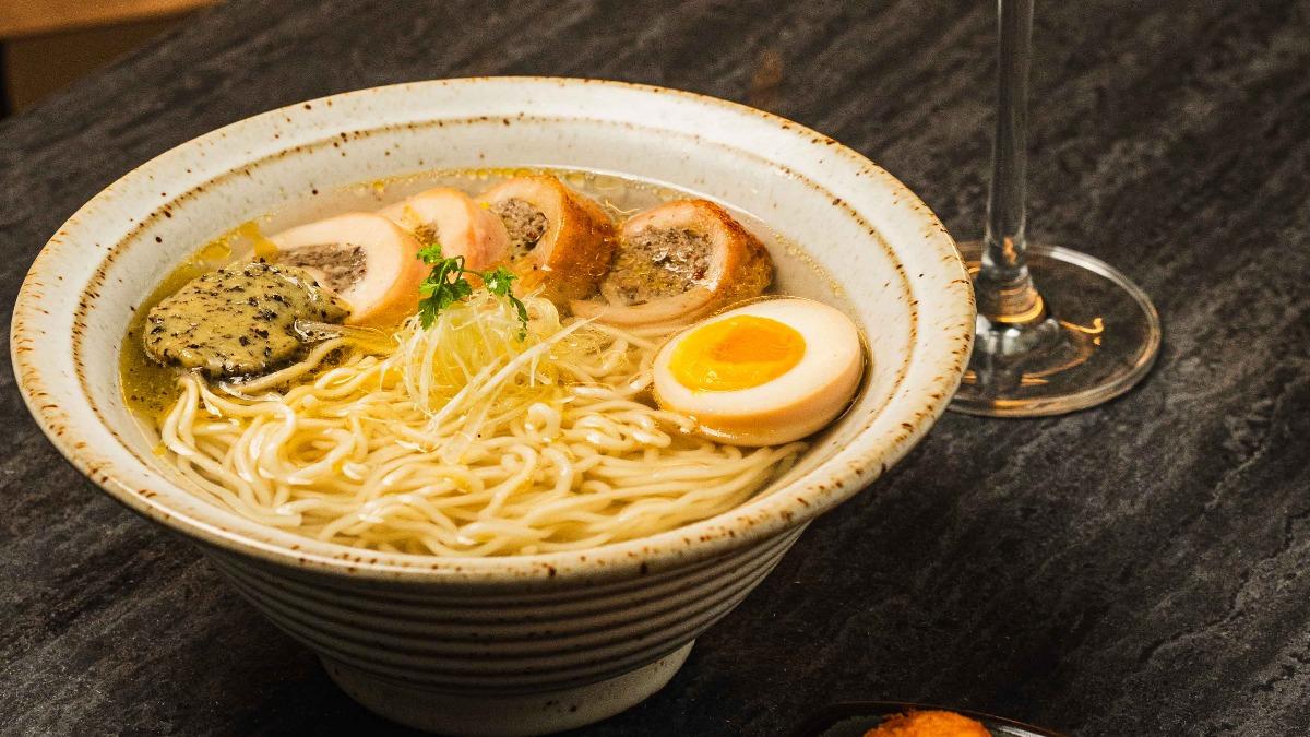 SOMMÉ招牌拉麵。(圖/業者提供)