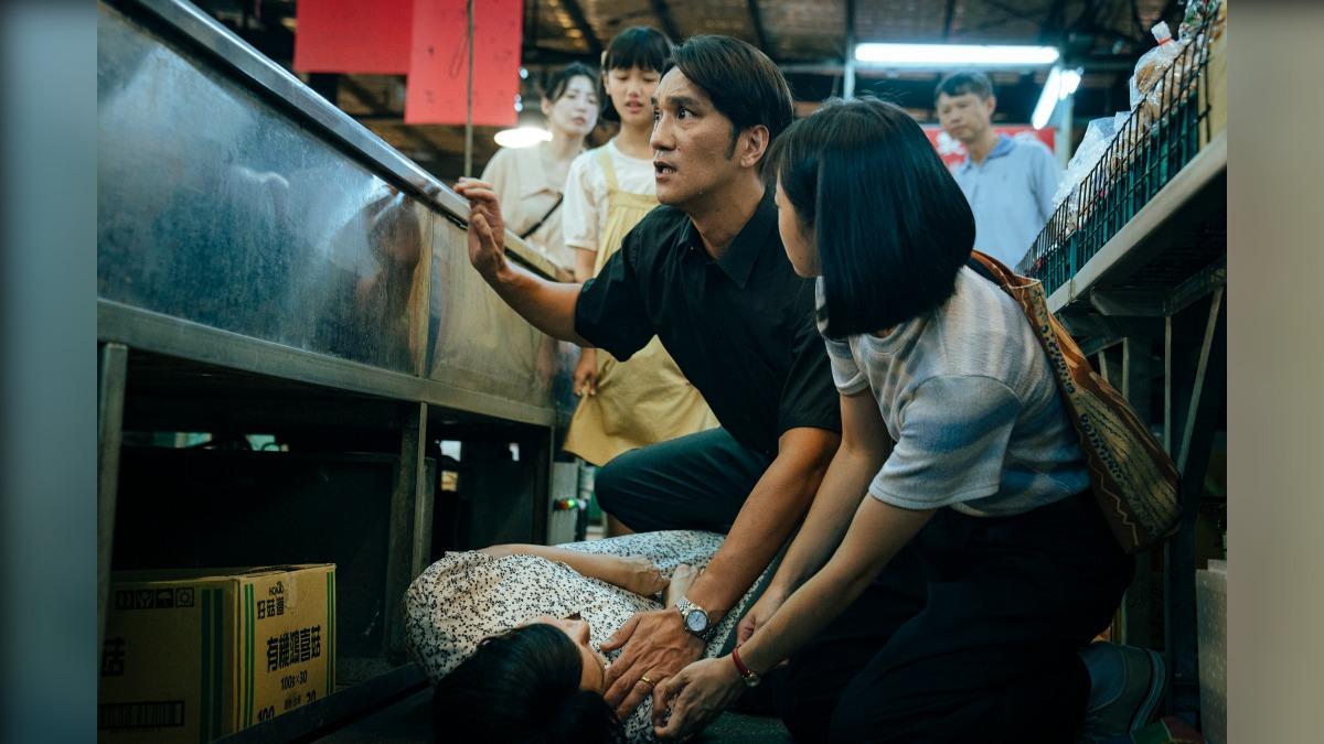 天心癲癇發作倒地。(圖/大愛提供)