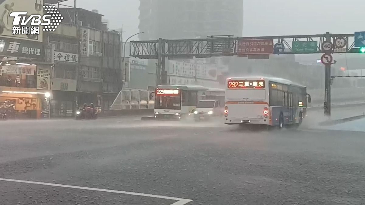 天氣/國家警報響!大雷雨開炸區域曝 防雷擊、冰雹