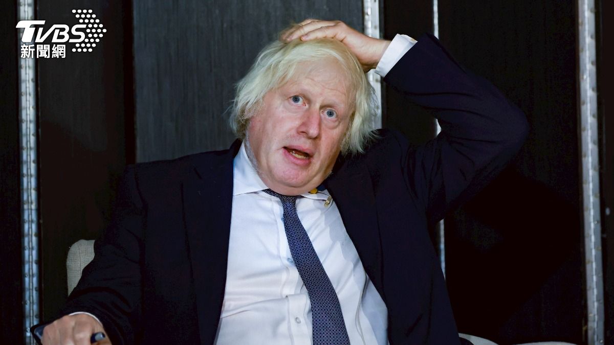 英國前首相強生訪台上午演講結束後,下午進行媒體見面會。(圖/華子琛攝)