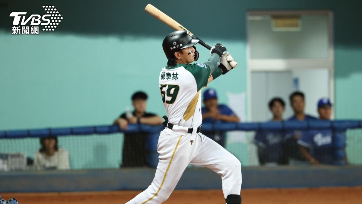 中職/郭阜林達成「生涯500安」!雄鷹逆轉險勝悍將
